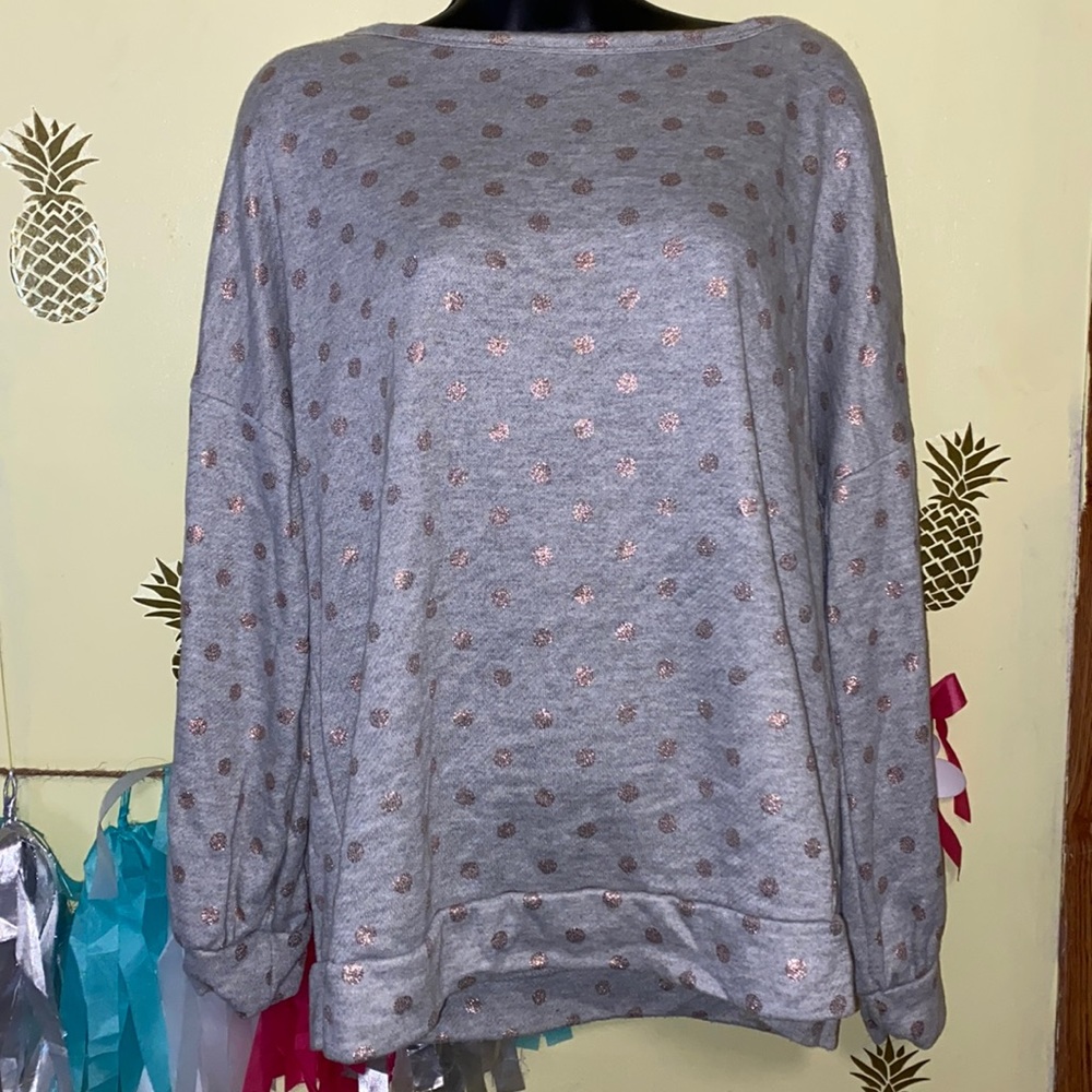 Long sleeve gray and rose gold polka doted shirt